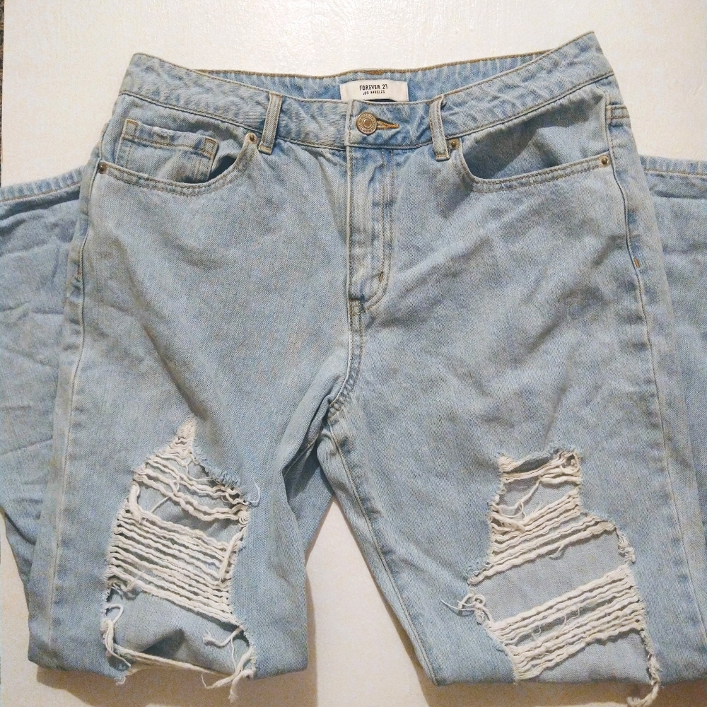 Ripped Boyfriend Jeans